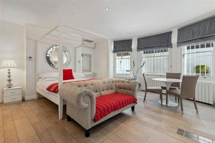 Studio To Rent In Trebovir Road, London, SW5