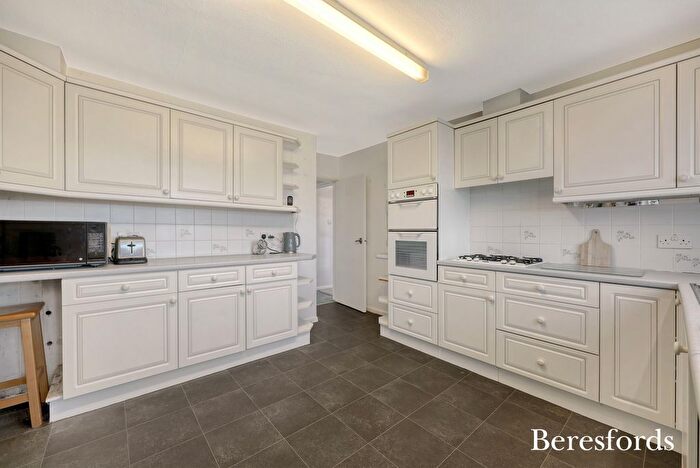 3 Bedroom Bungalow For Sale In Mayfield Road, Writtle, CM1