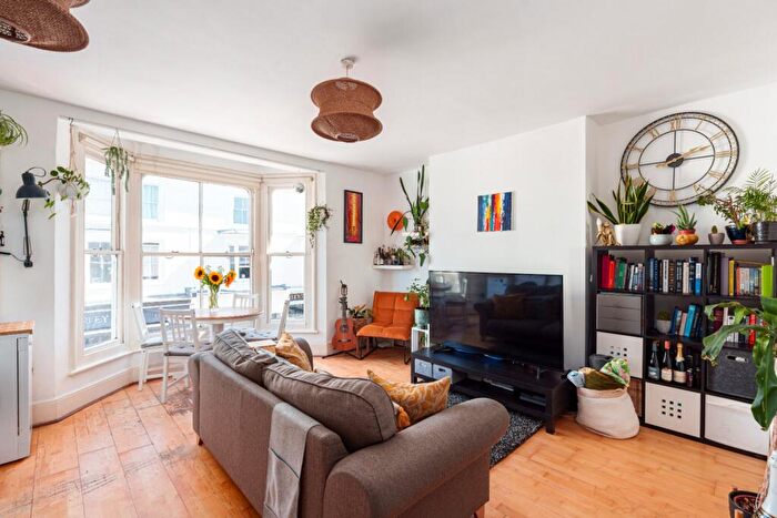 2 Bedroom Flat For Sale In Western Road, Hove, BN3