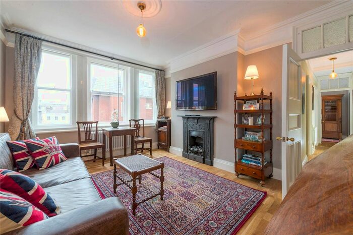 1 Bedroom Flat To Rent In Newman Street, Fitzrovia, London, W1T