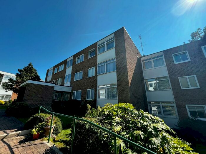 3 Bedroom Flat To Rent In Vermont Close, Bassett, SO16