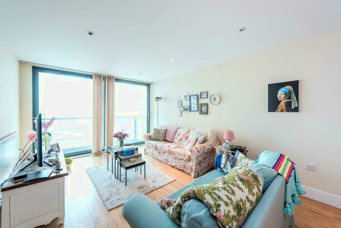 2 Bedroom Flat To Rent In Fulham Road, Chelsea, London, SW10