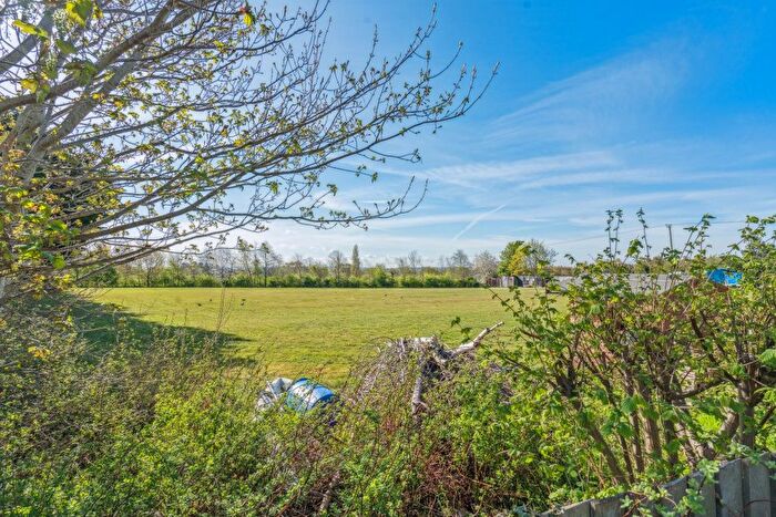 2 Bedroom Flat For Sale In Gardeners Close, Maulden, Bedford, MK45