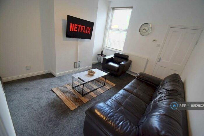 4 Bedroom Terraced House To Rent In Ashford Street, Stoke-On-Trent, ST4