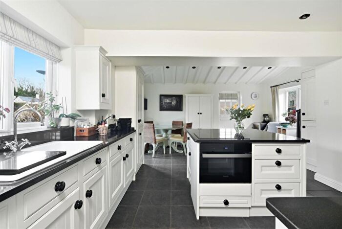 4 Bedroom Detached House For Sale In Post Office Lane, Lighthorne, Warwick, CV35