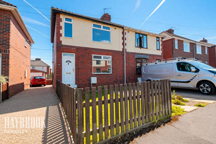 3 Bedroom Semi-Detached House For Sale In Cooper Road, Kexborough, S75