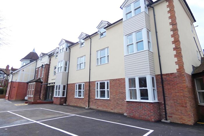 1 Bedroom Apartment To Rent In Cheriton Road, Folkestone, Kent, CT19