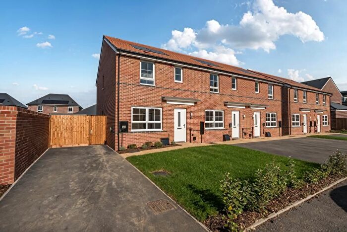 3 Bedroom End Terrace House To Rent In Ilex Drive, Fiddington Fields, Tewkesbury, Gloucestershire, GL20