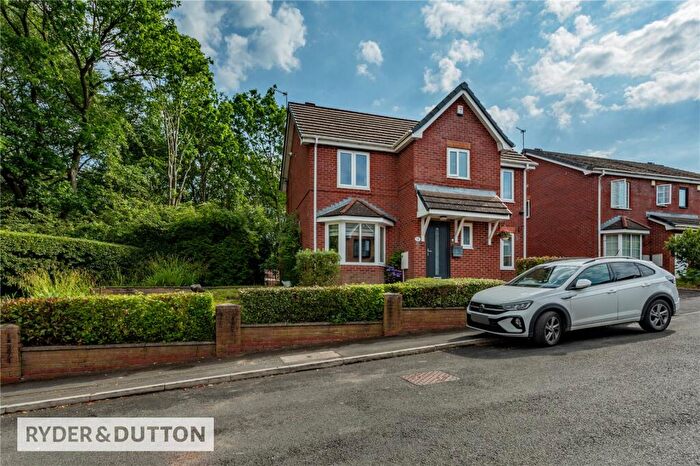 3 Bedroom Detached House For Sale In Whernside Avenue, Manchester, Greater Manchester, M40