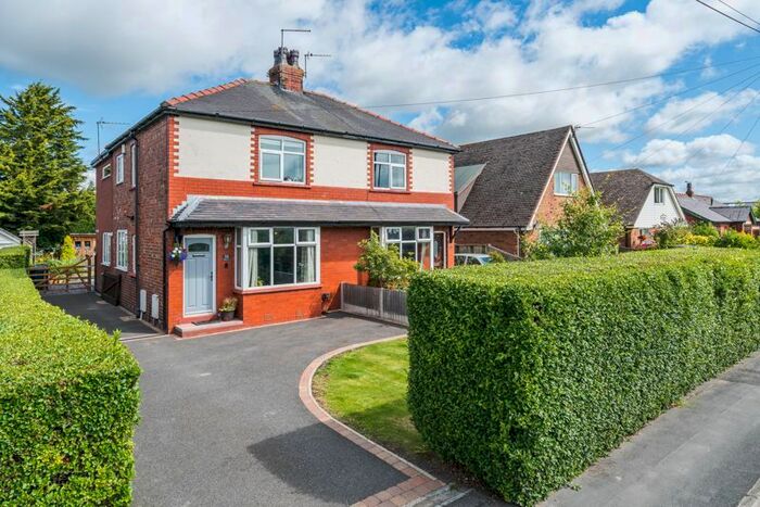 3 Bedroom Semi-Detached House For Sale In Blackgate Lane, Tarleton, Preston, PR4