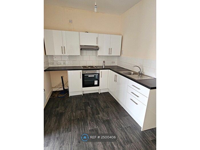 1 Bedroom Flat To Rent In Freeman Street, Grimsby, DN32