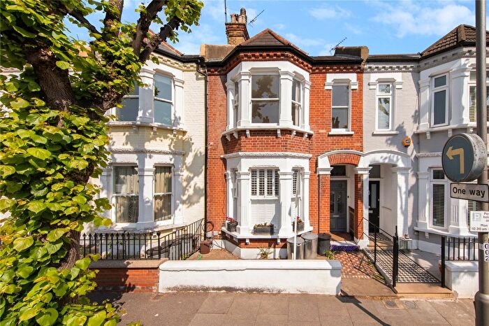 2 Bedroom Detached House For Sale In Cicada Road, London, SW18
