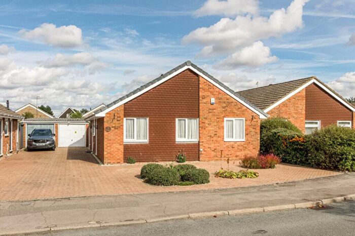 3 Bedroom Bungalow For Sale In Lewis Close, Newport Pagnell, MK16