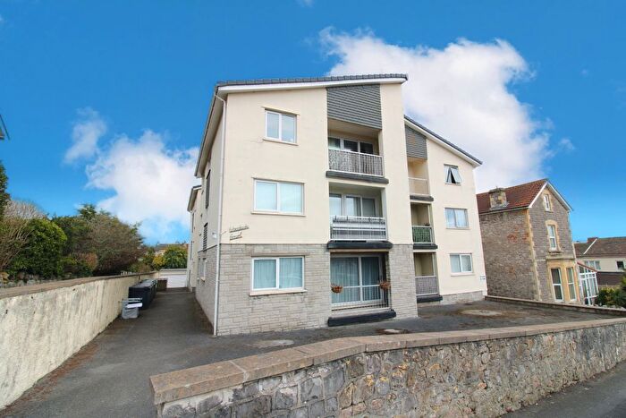 2 Bedroom Flat To Rent In Manor Road, Weston-Super-Mare, BS23