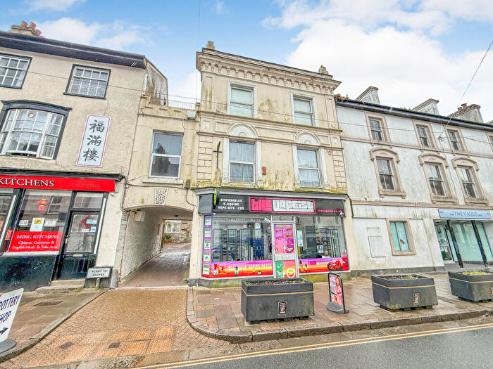 1 Bedroom Flat For Sale In Flat, Fore Street, Callington, Cornwall, PL17