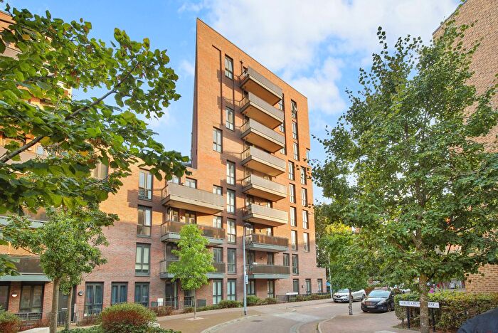 2 Bedroom Flat To Rent In Geoff Cade Way, London, E3