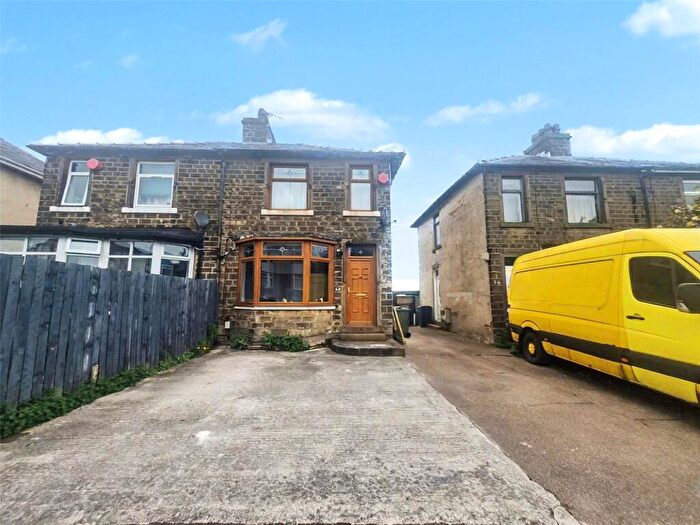 Semi Detached House For Sale In Gramfield Road, Huddersfield, West Yorkshire, HD4