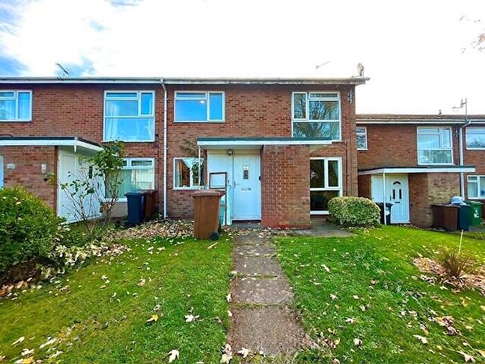 2 Bedroom Maisonette To Rent In Greenland Rise, B92