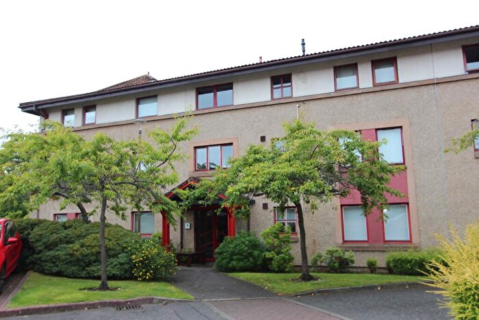 2 Bedroom Flat To Rent In North Werber Place, Fettes, Edinburgh, EH4