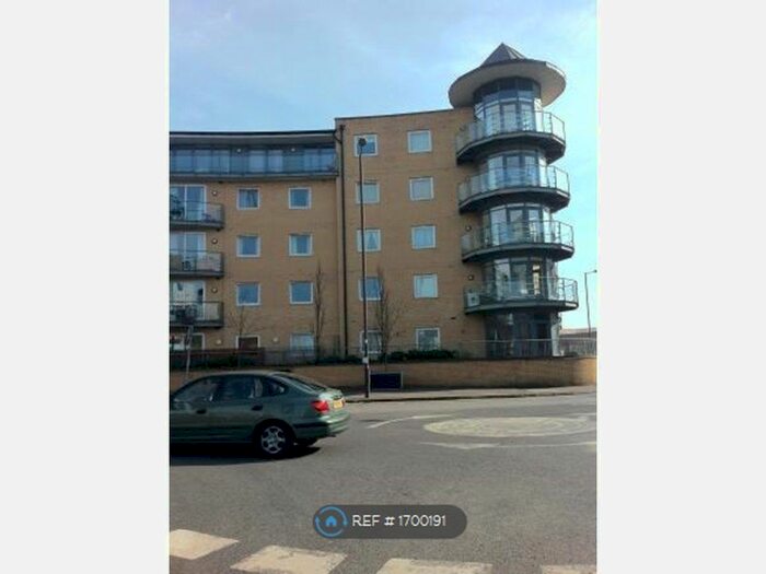 1 Bedroom Flat To Rent In Berberis House, Feltham, TW13