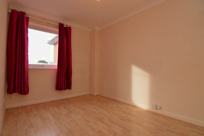 1 Bedroom Flat To Rent In Charwood Road, Wokingham, RG40