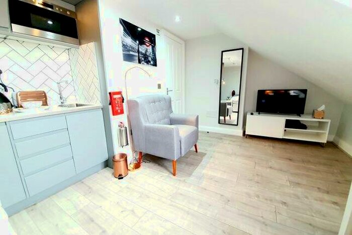 Flat To Rent In St Pauls Road, Islington, N1