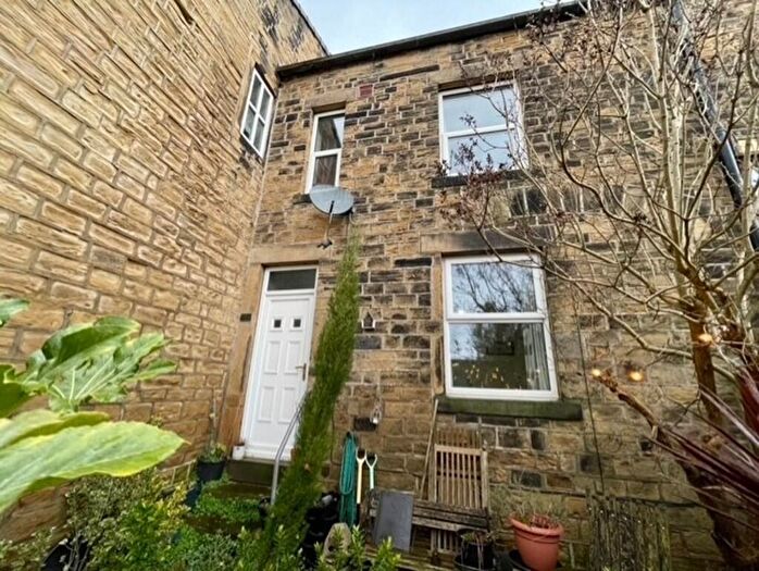 3 Bedroom Terraced House For Sale In Gable End Terrace, Pudsey, LS28