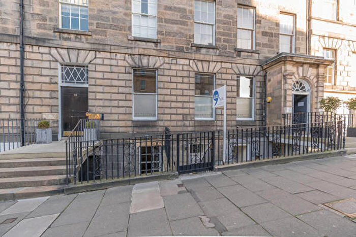 4 Bedroom Flat To Rent In Dundas Street, New Town, Edinburgh, EH3