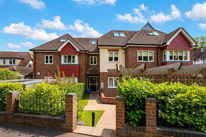 1 Bedroom Maisonette For Sale In Outwood Lane, Chipstead, Coulsdon, CR5