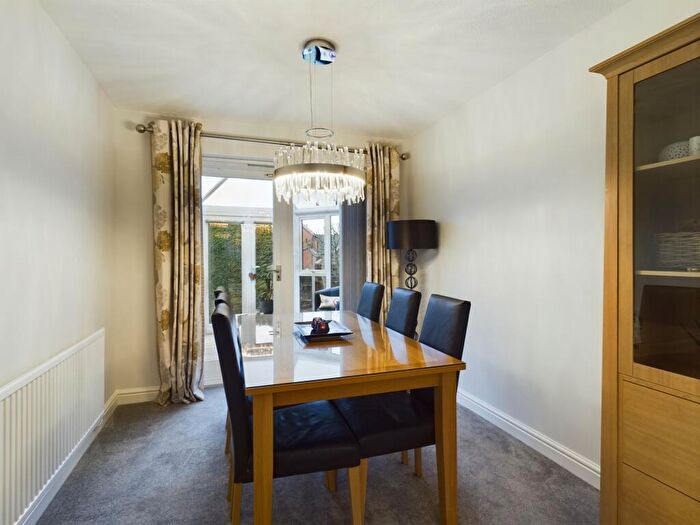 4 Bedroom Detached House For Sale In Stonesby Close, Oakwood, DE21