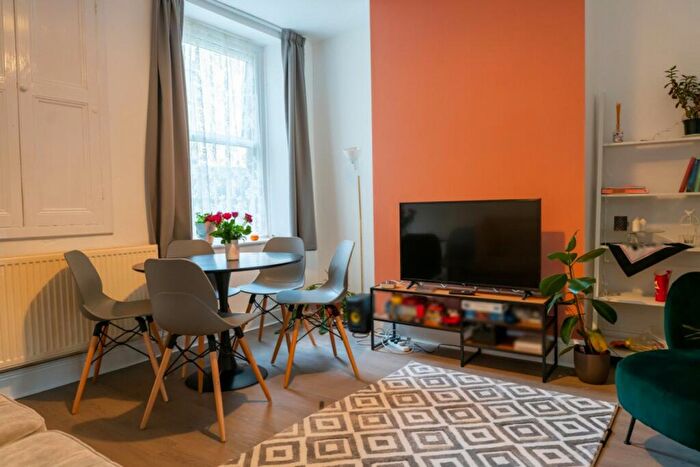 5 Bedroom House To Rent In Cavendish Street, Lancaster, LA1