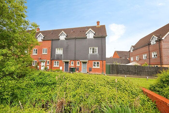4 Bedroom Town House For Sale In Deyley Way, Ashford, TN23
