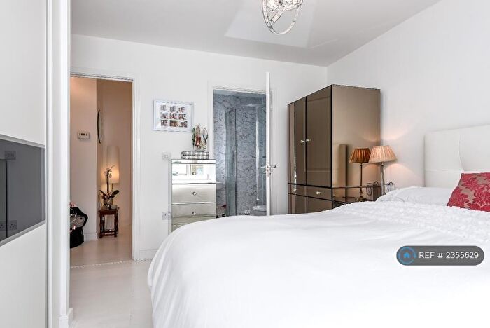 2 Bedroom Flat To Rent In Rainbow Road, Erith, DA8