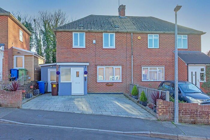 2 Bedroom Semi-Detached House To Rent In Lion Field, Faversham, ME13