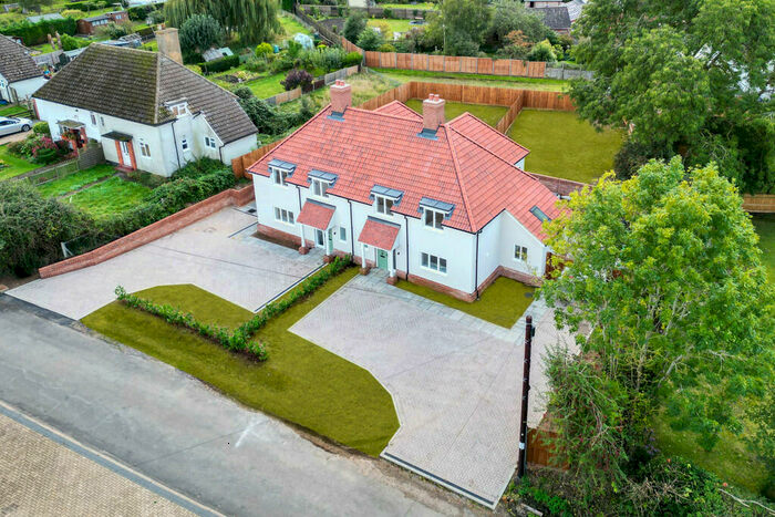 4 Bedroom Semi-Detached House For Sale In Payne End, Sandon, Buntingford, SG9