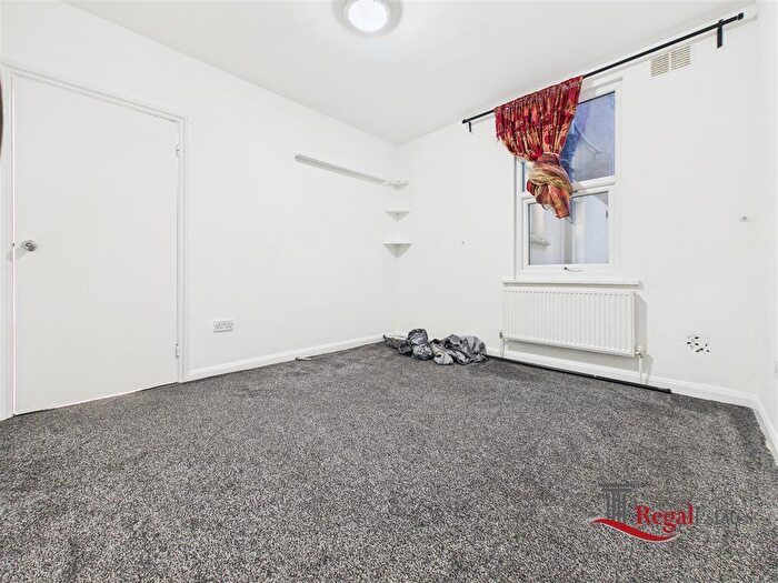 1 Bedroom Flat To Rent In Cobbold Road, Willesden, NW10