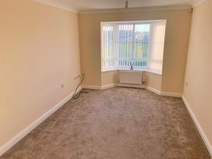 2 Bedroom Flat To Rent In Berwick Court, Blyth, NE24