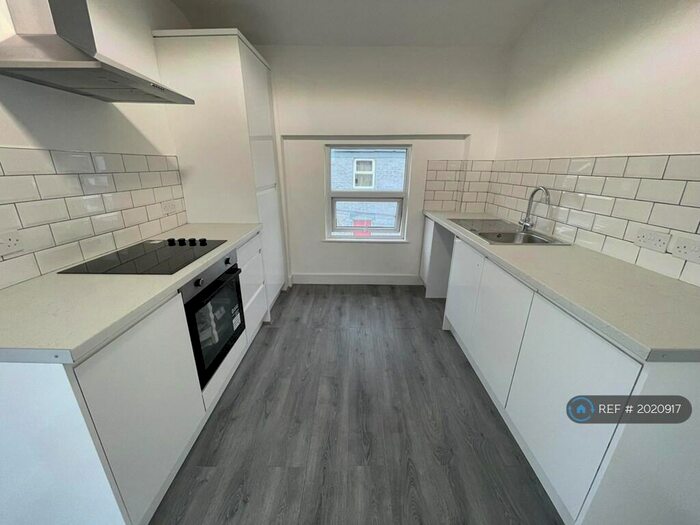 3 Bedroom Flat To Rent In Mill Street, Liverpool, L8