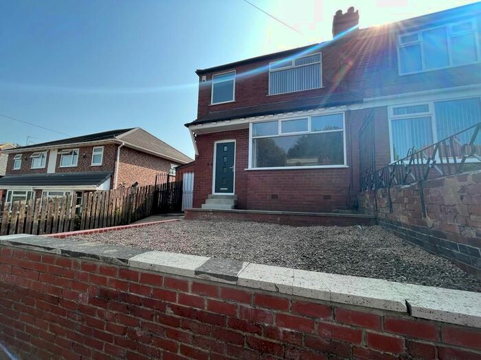 3 Bedroom Semi-Detached House To Rent In Brander Road, Leeds, LS9
