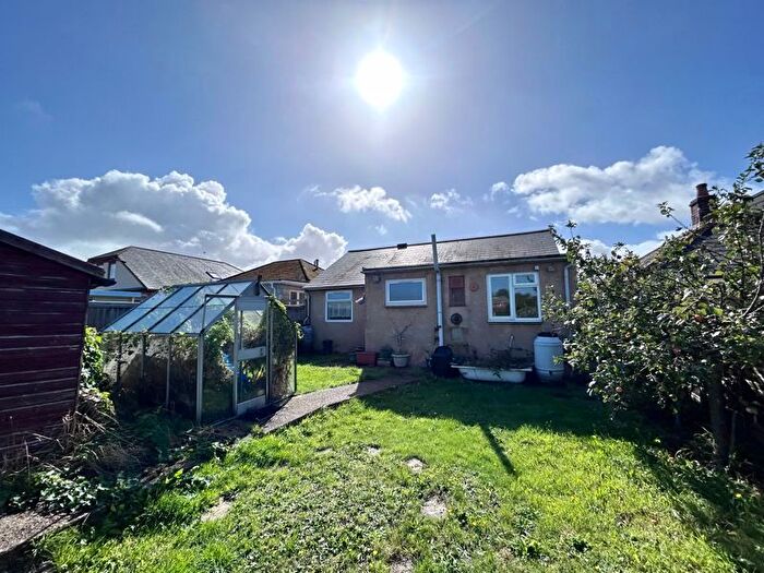 2 Bedroom Bungalow For Sale In Beech Road, Newport, PO30