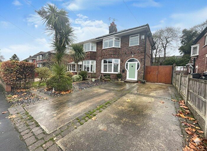 3 Bedroom Semi-Detached House For Sale In Marshalls Brow, Penwortham, Preston, Lancashire, PR1