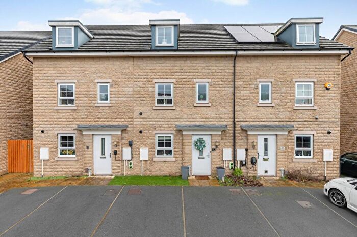 4 Bedroom Terraced House For Sale In Fulton Crescent, Silsden, Keighley, West Yorkshire, BD20