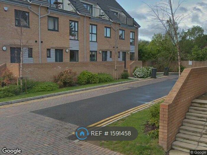 4 Bedroom Terraced House To Rent In Creek Mill Way, Dartford, DA1