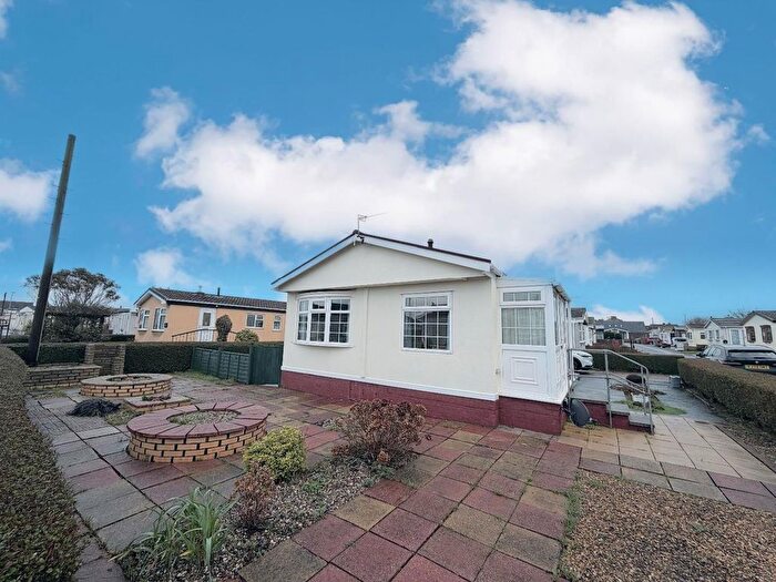 2 Bedroom Detached Bungalow For Sale In Sea Breeze Park, Seaton Carew, Hartlepool, TS25