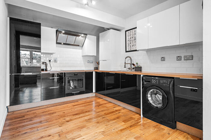 1 Bedroom Flat To Rent In Dumbarton Road, Partick, Glasgow, G11