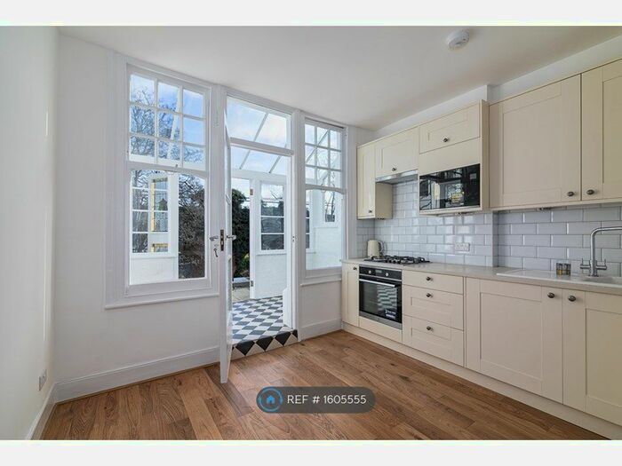 2 Bedroom Flat To Rent In Hillfield Park, London, N10