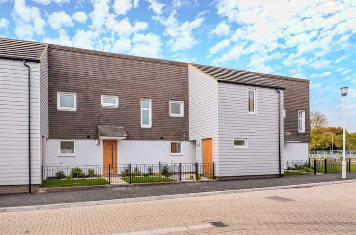 3 Bedroom House To Rent In Millson Close, Whetstone, London, N20