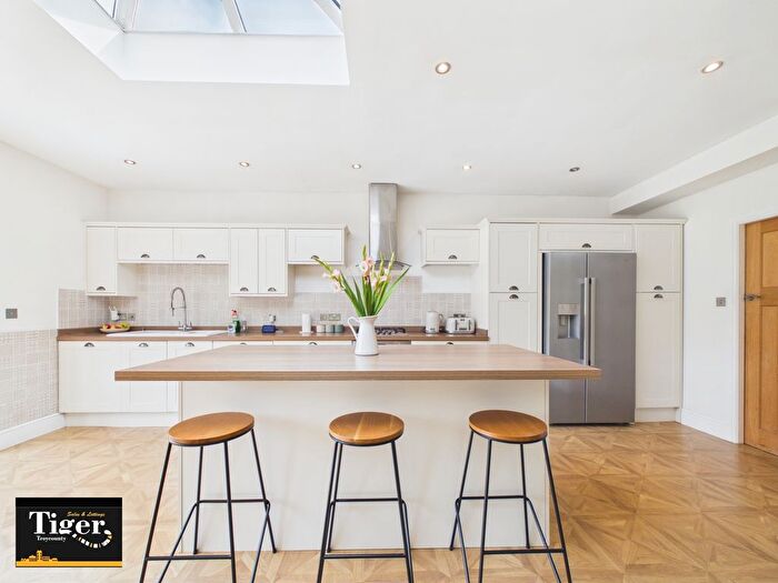 3 Bedroom Semi-detached House For Sale In Stony Hill Avenue, Blackpool, FY4