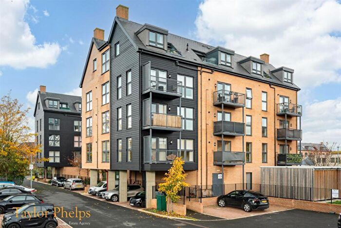 2 Bedroom Apartment For Sale In Coddington Close, Ware, SG12