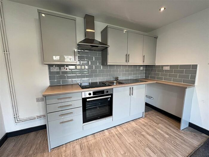 1 Bedroom Flat To Rent In High Street, Cwmgwrach, Neath, SA11